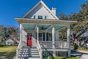 Image of New Listing - Centrally located Beaufort home