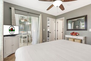 1 bedroom, iron/ironing board, free WiFi, bed sheets - Comfortable Walk-in Golf Course View Condo in the Heart of Branson (Branson)