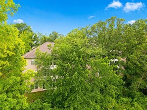 Exterior - Walk-in Golf Course View Condo with Lock-off Double Suite (Branson)