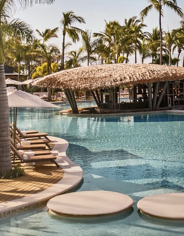 Innenpool, Außenpool