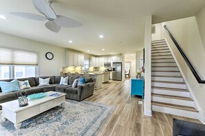 TV, fireplace, books - Sunny Brigantine Townhome: Walk to Beach (Brigantine)