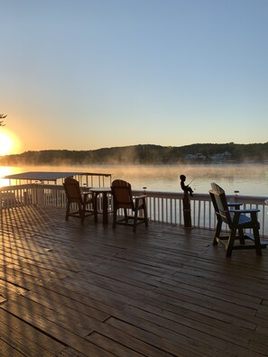 Property grounds - Large Lakefront Family Retreat on Quiet and Lively Cove                       (Climax Springs)