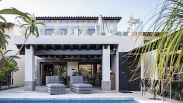 Luxury House | Terrace/patio