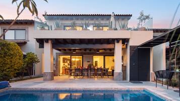 Luxury House | Terrace/patio