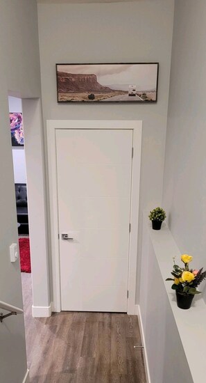 Interior - OASIS COZY SUITE (Saskatoon)