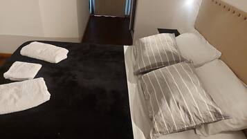 1 habitación, escritorio y wifi