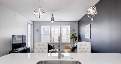 BEAUTIFUL 1BDR APARTMENT W/ KING BED