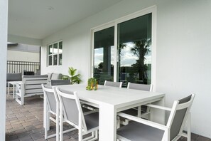 Outdoor dining - Blue Heaven | Luxe Ocean Villa | Beach House | Private Pool (Melbourne Beach)