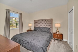 9 makuuhuonetta, silitysrauta/-lauta, internet, vuodevaatteet