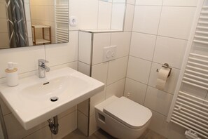 Unclassified image, 5 of 24, button