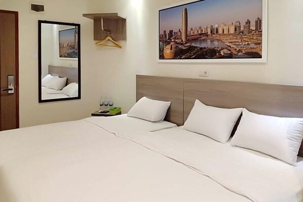 Executive Double Room | Desk, free WiFi, bed sheets - TwoSpaces Living at Maximus Inn (Palembang)