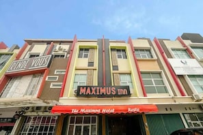 Exterior - TwoSpaces Living at Maximus Inn (Palembang)