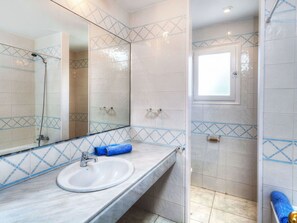 Hair dryer - Lovely apartment in villa for 6 people with WIFI, pool, TV and patio (Torroella De Montgrí)