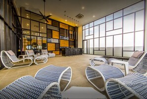 Casa geminada superluxo, 3 quartos, sauna seca, vista para a cidade | Lounge executivo