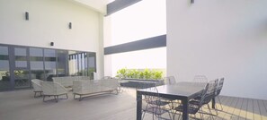 Outdoor dining - Eco Botanic Duplex KTV Unit (Gelang Patah)