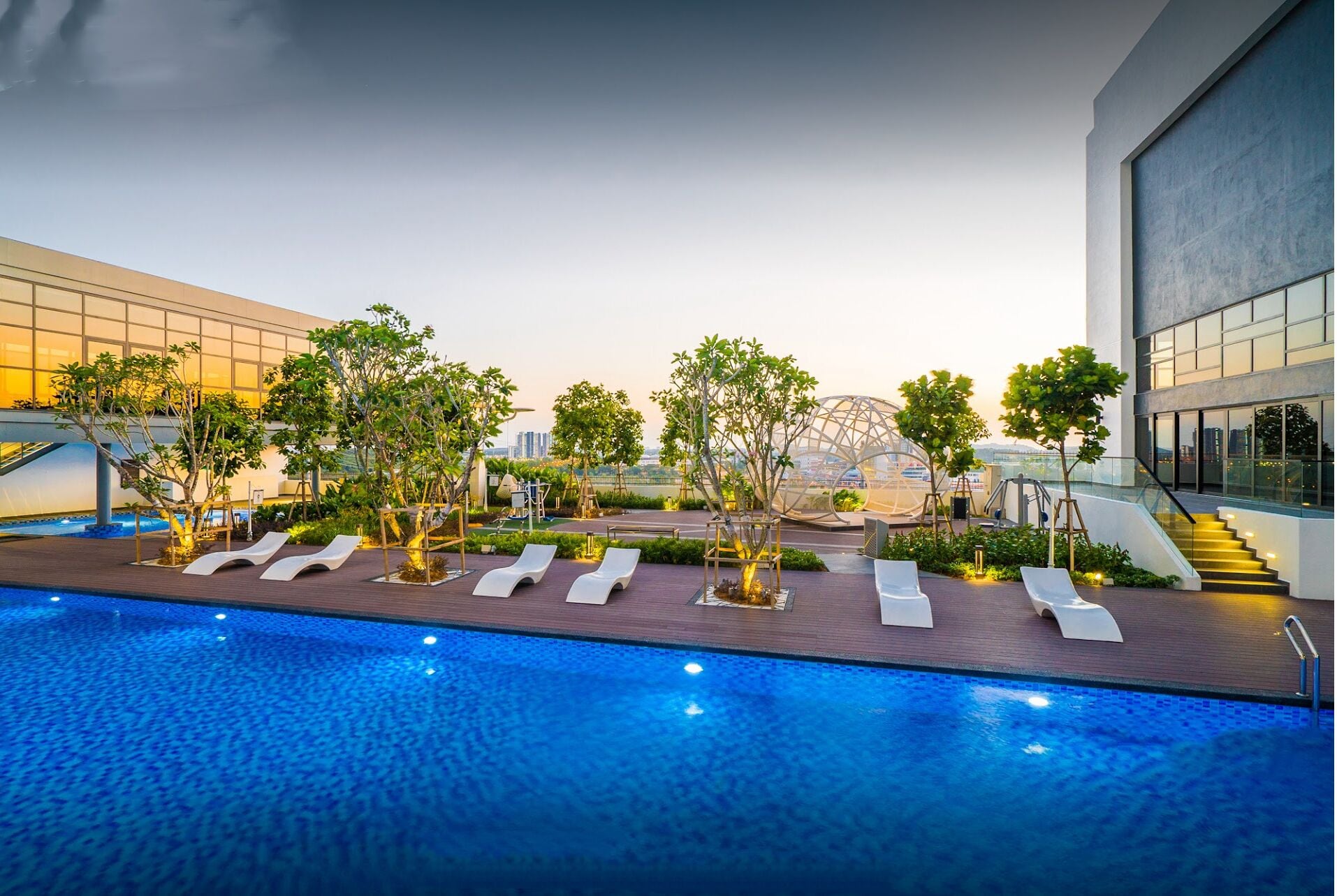 小型健身游泳池