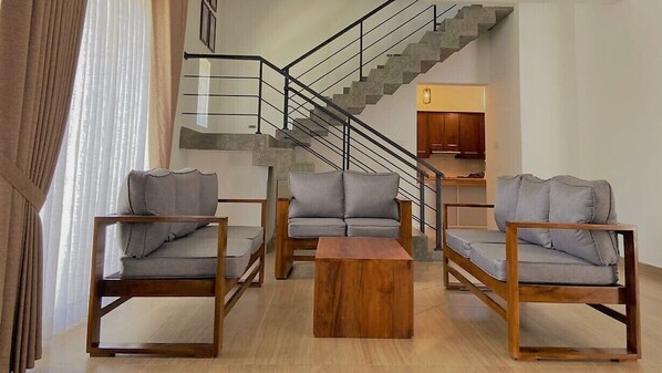 ロビー応接スペース