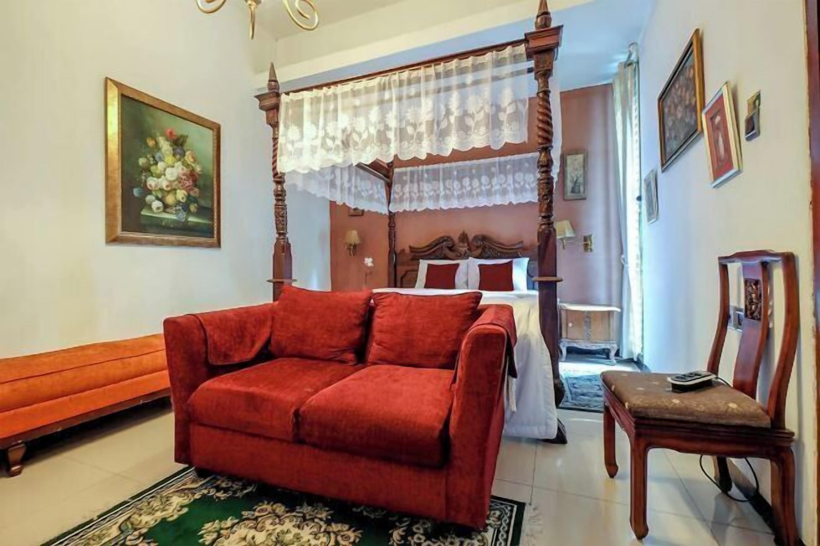 Desk, iron/ironing board, free WiFi, bed sheets