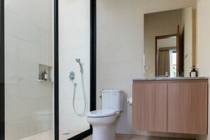 Bathroom - La Bumbak (Kerobokan)