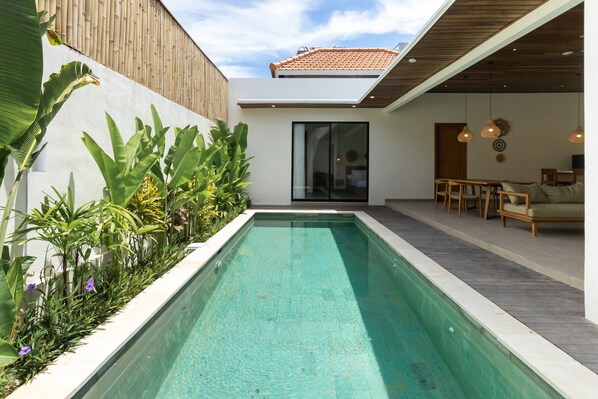 Outdoor pool - La Bumbak (Kerobokan)