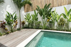 Outdoor pool - La Bumbak (Kerobokan)