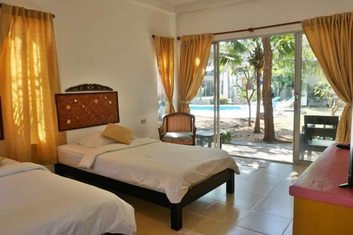 1 bedroom, desk, free WiFi, bed sheets