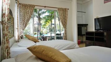 Deluxe Room | 1 bedroom, desk, free WiFi, bed sheets