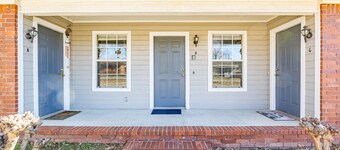 1bed 1 bath kitchen to relax and rest your head