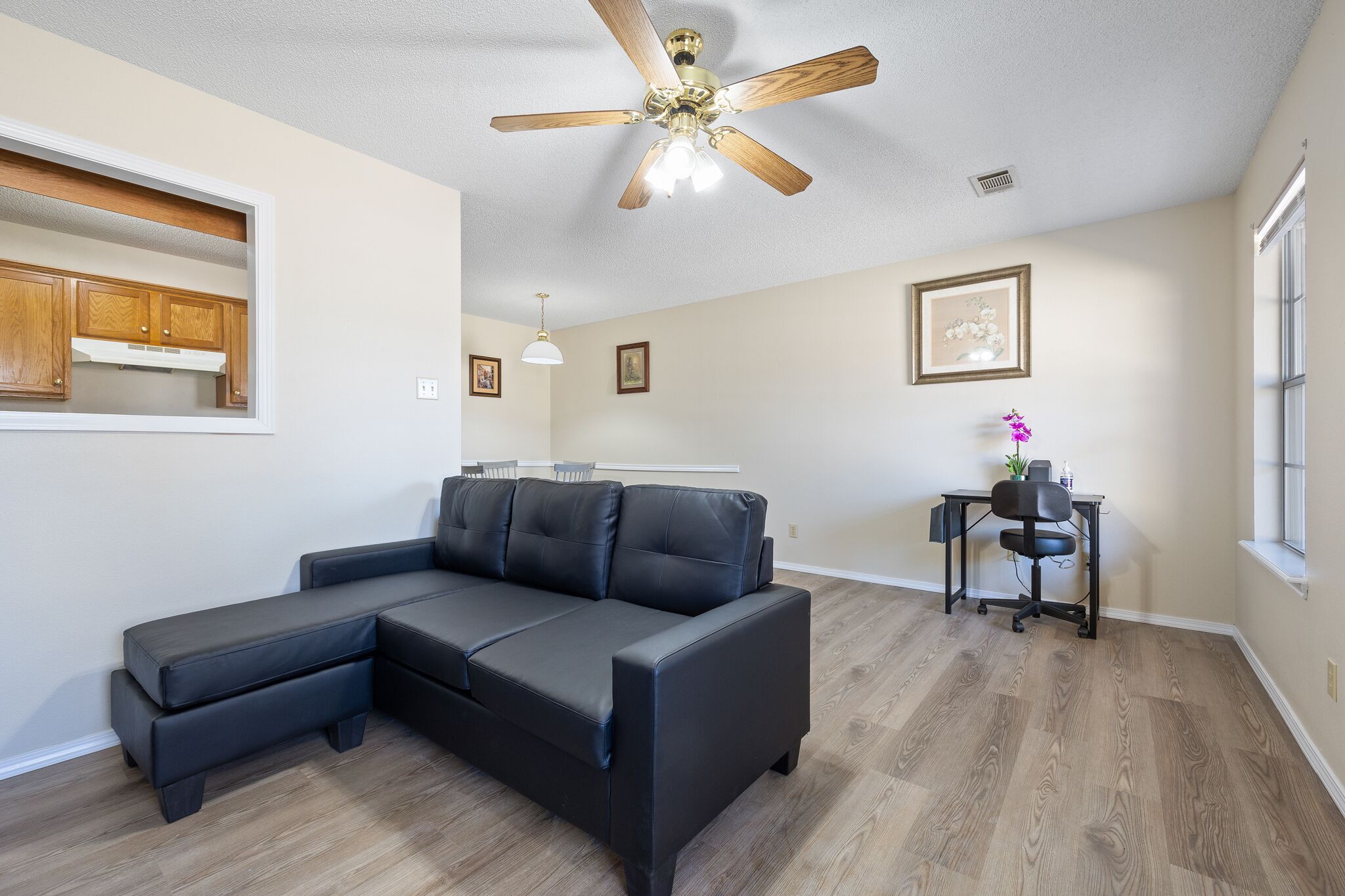 1bed 1 bath kitchen to relax and rest your head