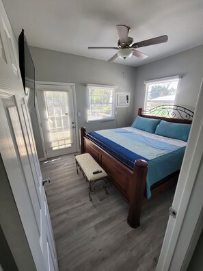 4 bedrooms, free WiFi, bed sheets