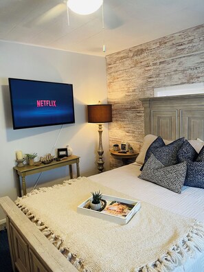 3 bedrooms, WiFi, bed sheets