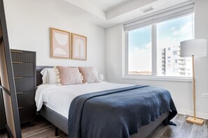 2 chambres, fer et planche à repasser, Wi-Fi, draps fournis