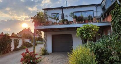 Ferienwohnung 'Haus Rosenbusch' mit Privatterrasse, Gemeinschaftsgarten und WLAN
