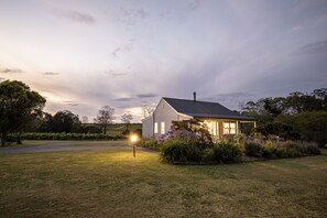 Deluxe Cottage - McCaffrey's Estate (Pokolbin)