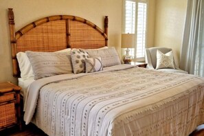 Desk, iron/ironing board, travel cot, WiFi
