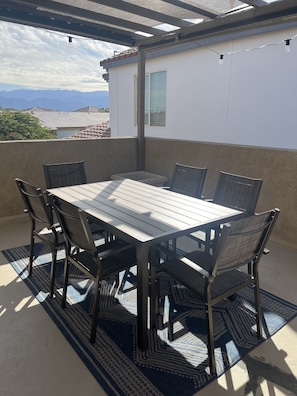 Outdoor dining - Coachella/ Stagecoach Festival Getaway (Coachella)