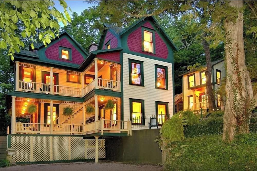 The Peabody House