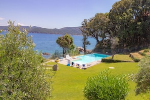 An infinity pool
