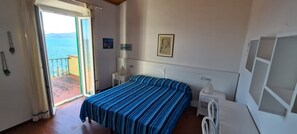 4 室のベッドルーム、WiFi