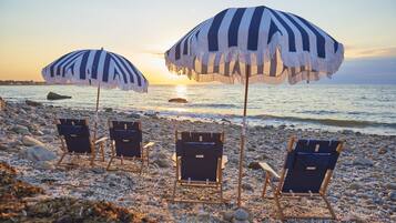 Private beach, sun loungers, beach umbrellas, beach towels