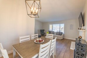 Interior - Appian · Stunning Renovated home, Included Heated Spa (Henderson)