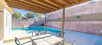 Appian · Stunning Renovated home, Included Heated Pool&Spa