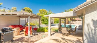 Calcutta · Relax in Style!! Pool, Vegas games, RV Parking