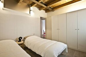 1 quarto, ferros/tábuas de passar roupa, Wi-Fi, roupa de cama