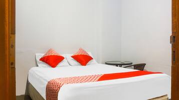 Phòng đôi Tiêu chuẩn | Bàn, khu vực làm việc phù hợp cho laptop