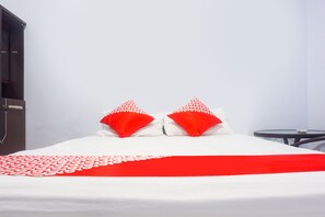 Chambre Double Standard | Bureau, espace de travail pour ordinateur portable, Wi-Fi gratuit