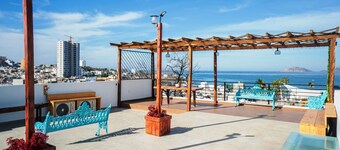RINCON DE LIZ - Vista al mar y alberca.