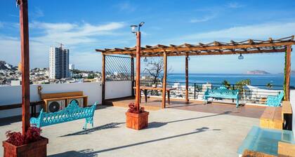 RINCON DE LIZ - Vista al mar y alberca.