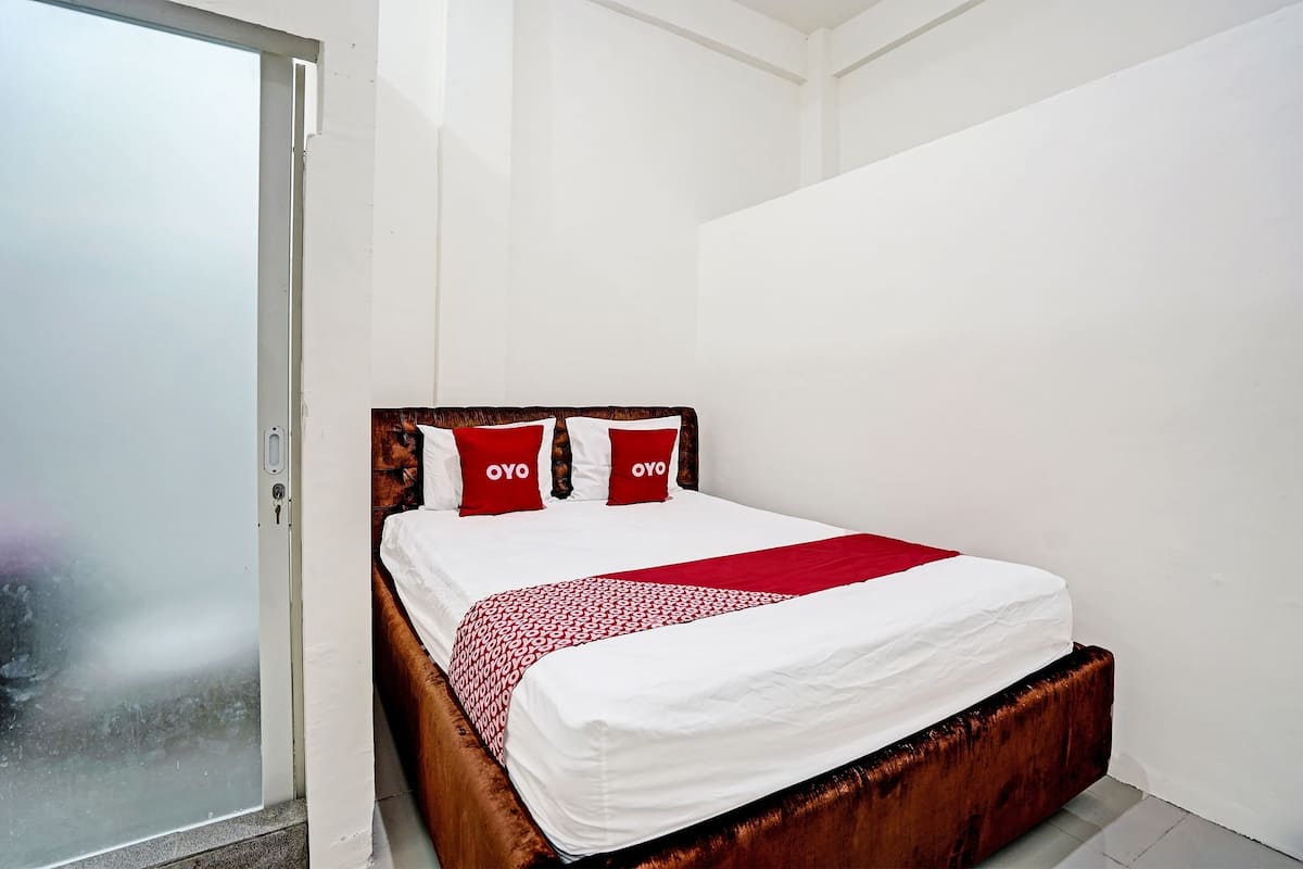Kamar Double Standar | Wi-Fi gratis dan seprai linen