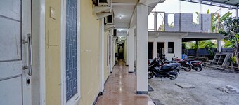 Hotel O Grand Syariah Hagawa Lamongan Near SPORT CENTER LAMONGAN
